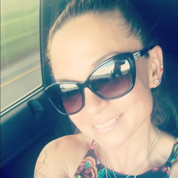 Meet your Posher, Monica - Picture 6 of 8